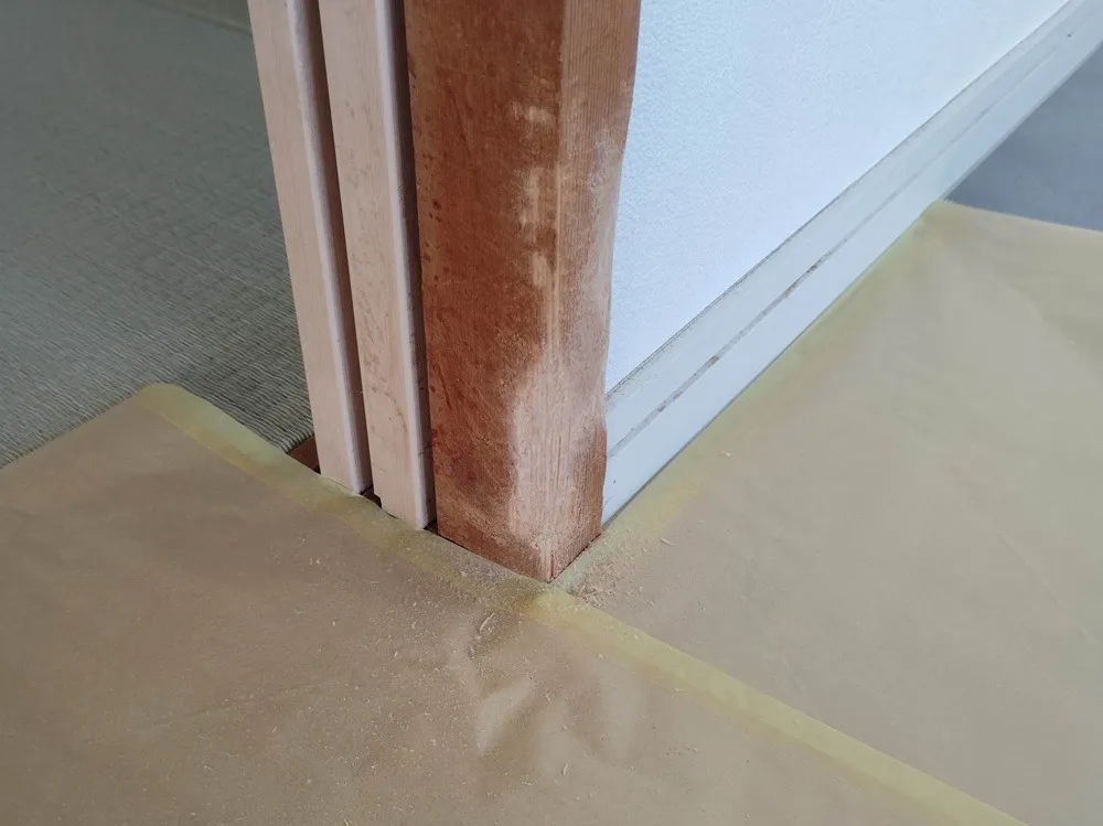 柱のペットかじり跡？の補修