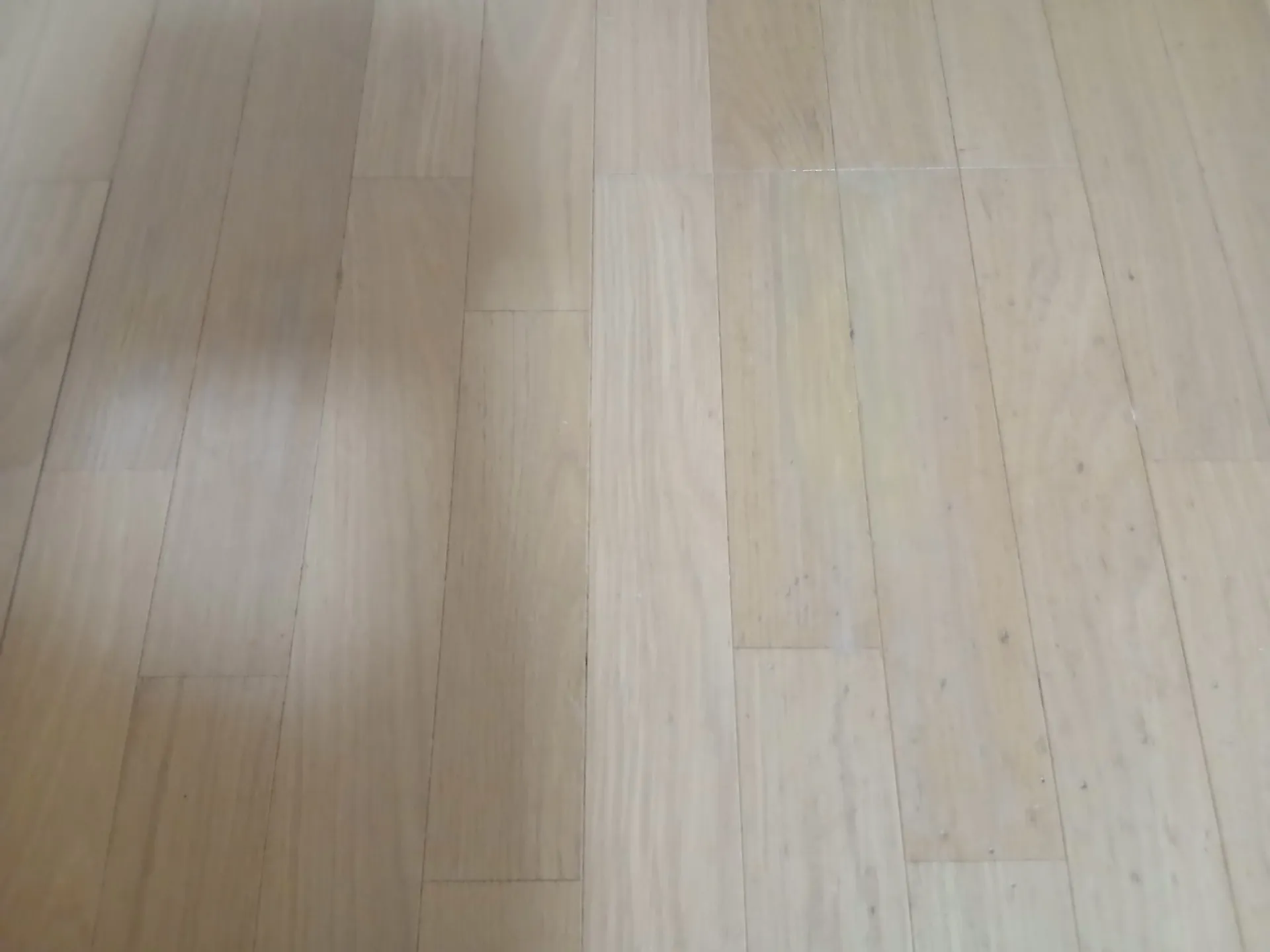 フローリング　ペットのひっかき痕補修