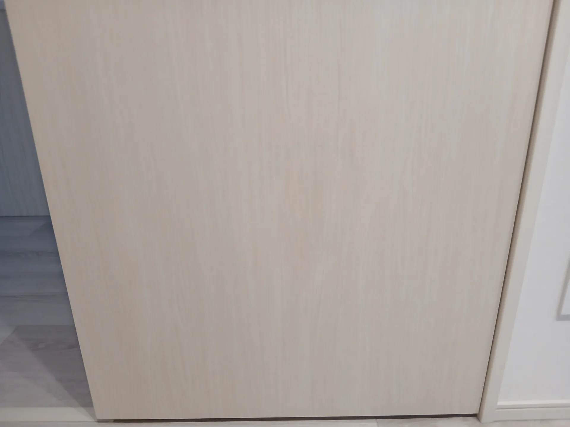 引き戸表面陥没割れの補修