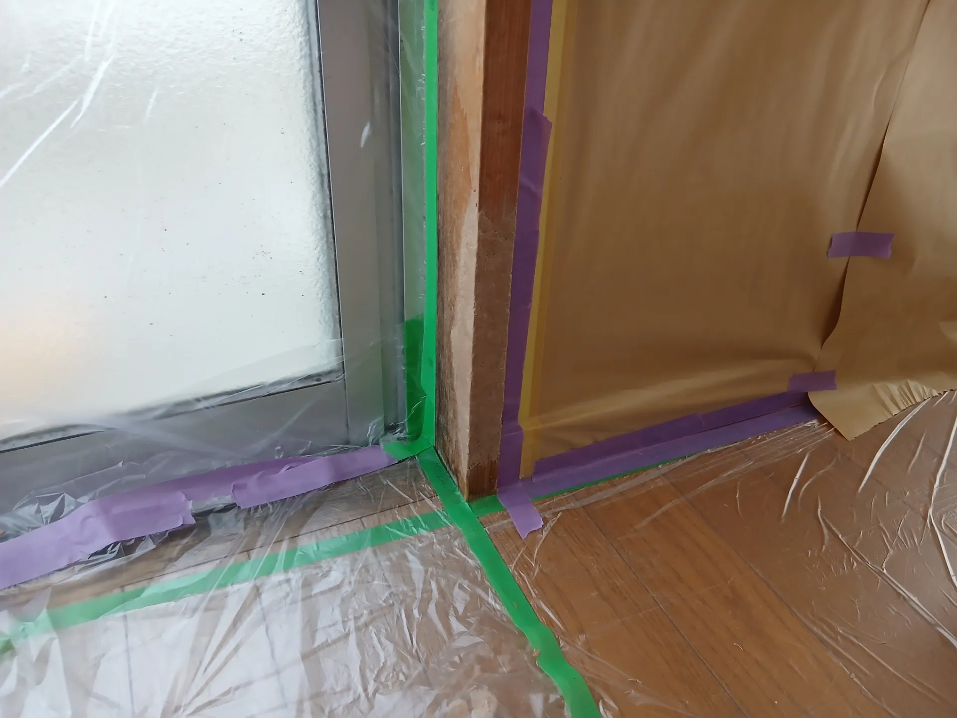 犬による柱の噛み跡補修