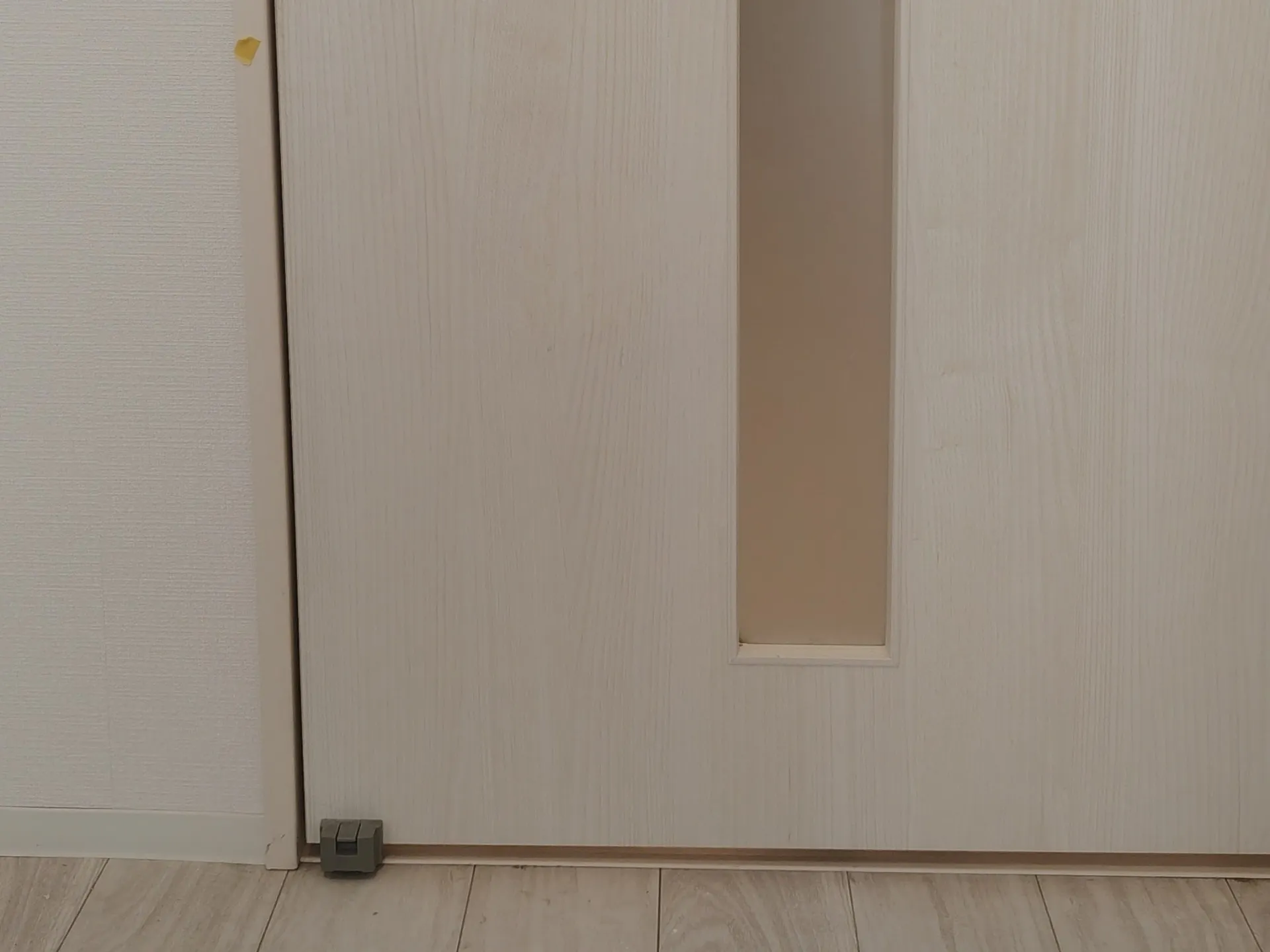 室内ドア穴補修